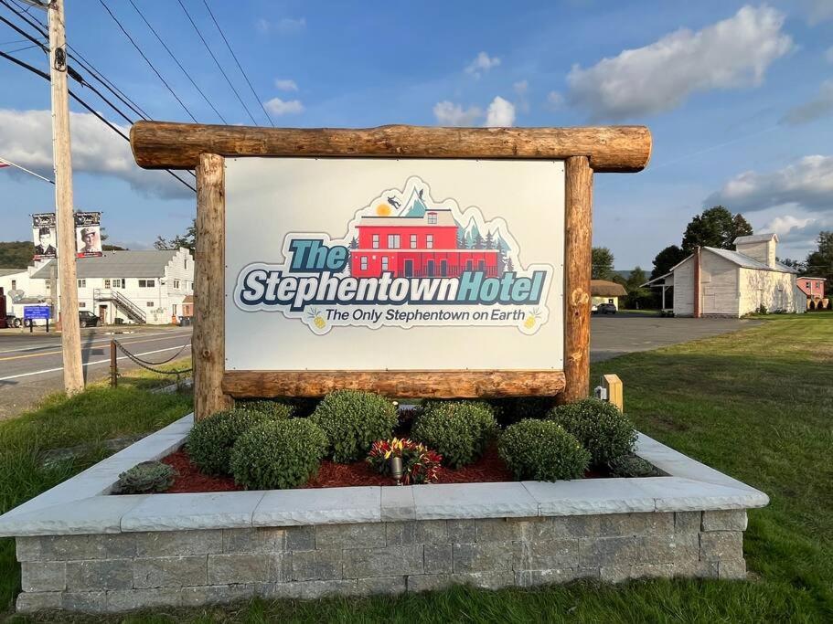 2 Bed Berkshire Getaway @ Stephentown Hotel מראה חיצוני תמונה